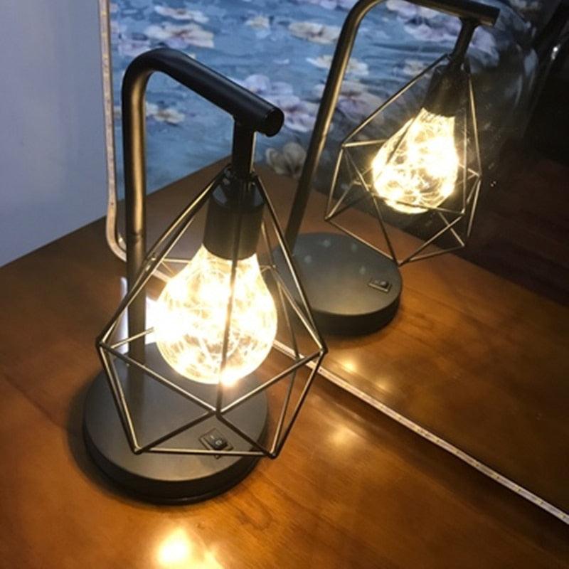 Retro Iron Art Minimalist Table Lamp Reading Lamp Vintage Night Lamp for Bar Bedroom Bedside Lighting Home Deco Lamp Bedside New Cute Study Lamps for Bedroom Décor